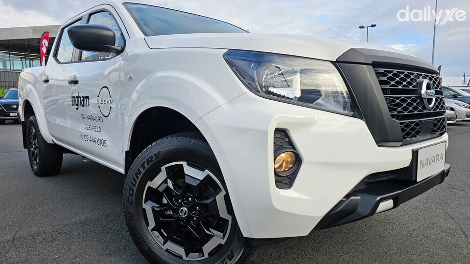 Nissan Navara có vẻ ngoài hầm hố, cá tính và mạnh mẽ