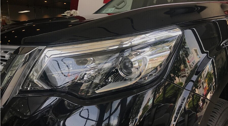 Cụm đèn trước Terra dạng đèn pha Bi-xenon