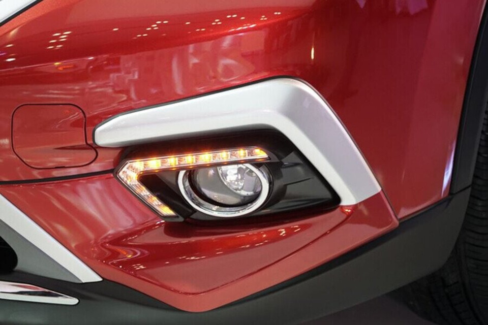 Tích hợp dải đèn LED chạy ban ngày Tích hợp dải đèn LED chạy ban ngày