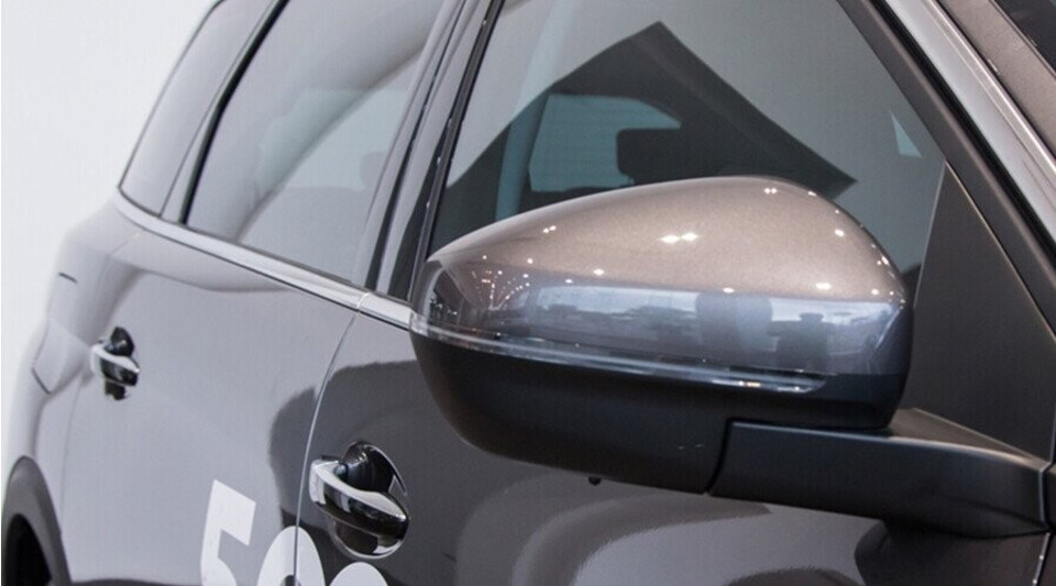Gương chiếu hậu Peugeot 5008 tích hợp đèn rẽ báo