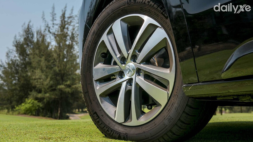 Mâm xe thiết kế 17 inch Mâm xe thiết kế 17 inch