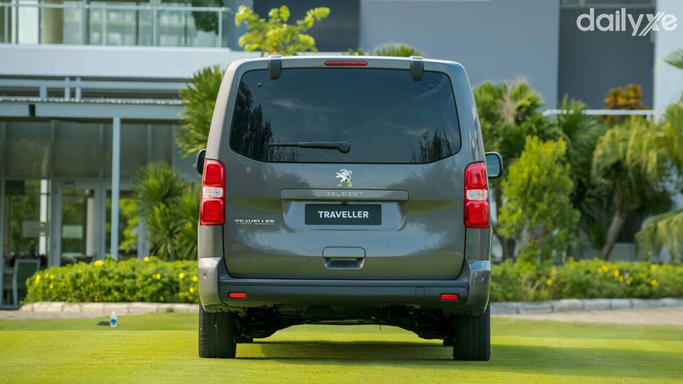 Đuôi xe thiết kế hiện đại Đuôi xe thiết kế hiện đại