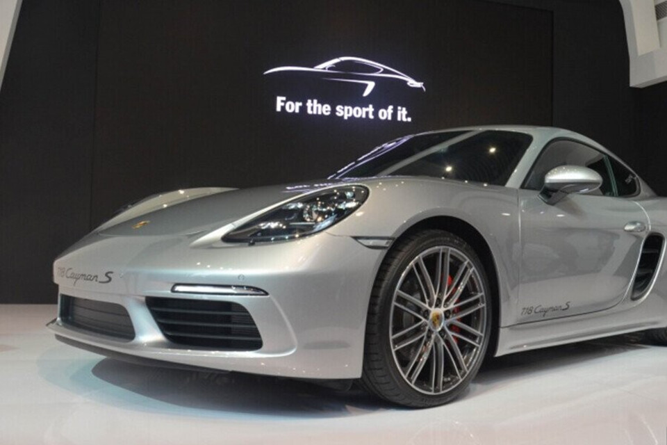 Porsche 718 Cayman S thiết kế thể thao Porsche 718 Cayman S thiết kế thể thao