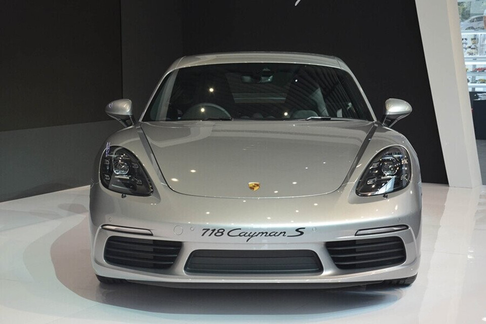 Porches 718 Cayman S thiết kế thể thao sang trọng Porches 718 Cayman S thiết kế thể thao sang trọng