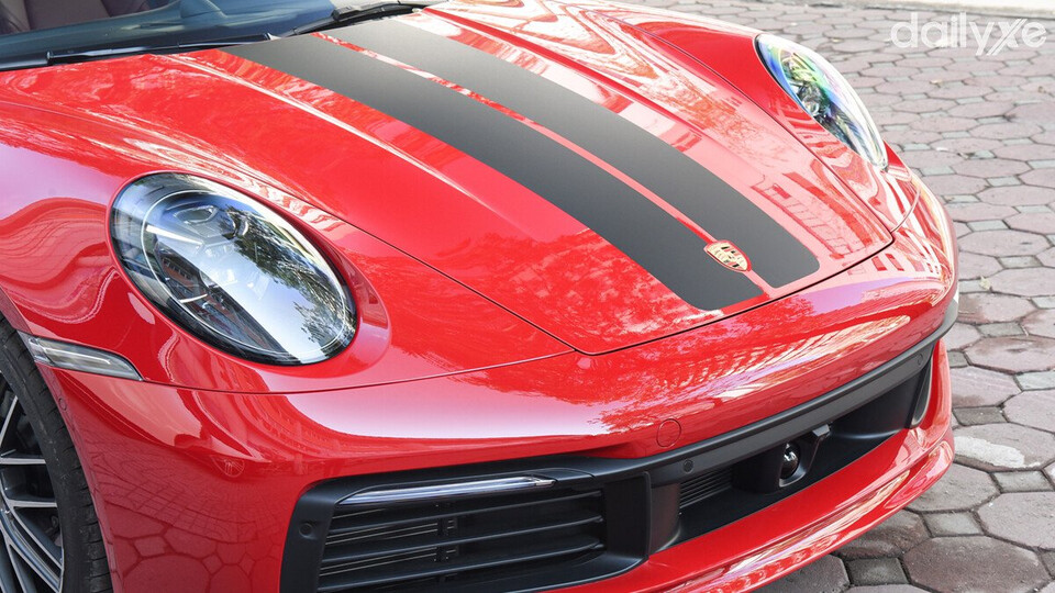 Cụm đèn hình oval Porsche 911 cuốn hút và đặc biệt