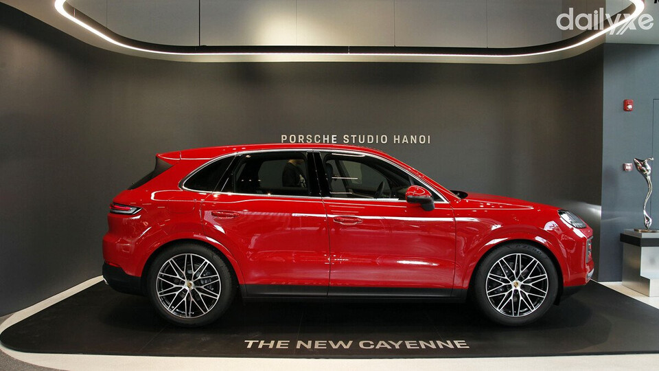 Thân xe Porsche Cayenne thiết kế tinh tế và sang trọng