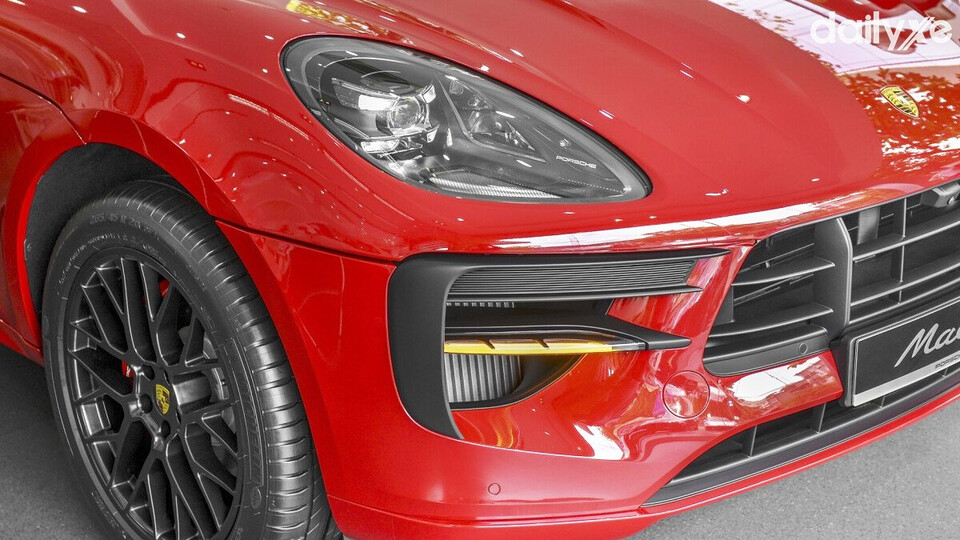 Cụm đèn chiếu sáng hình bầu dục của Porsche Macan