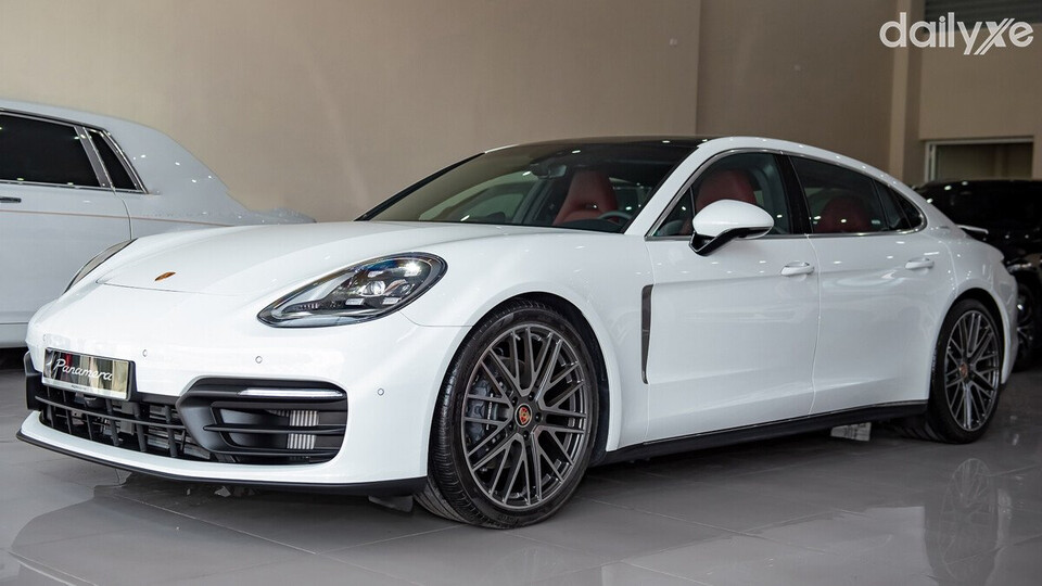 Mẫu xe phong cách thể thao, sang trọng