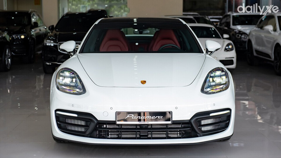 Đầu xe vẻ ngoài năng động và thể thao