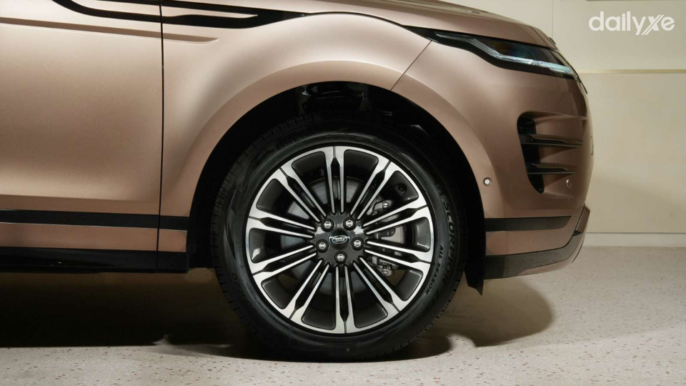 Mâm xe kích thước lớn chuyển động thu hút