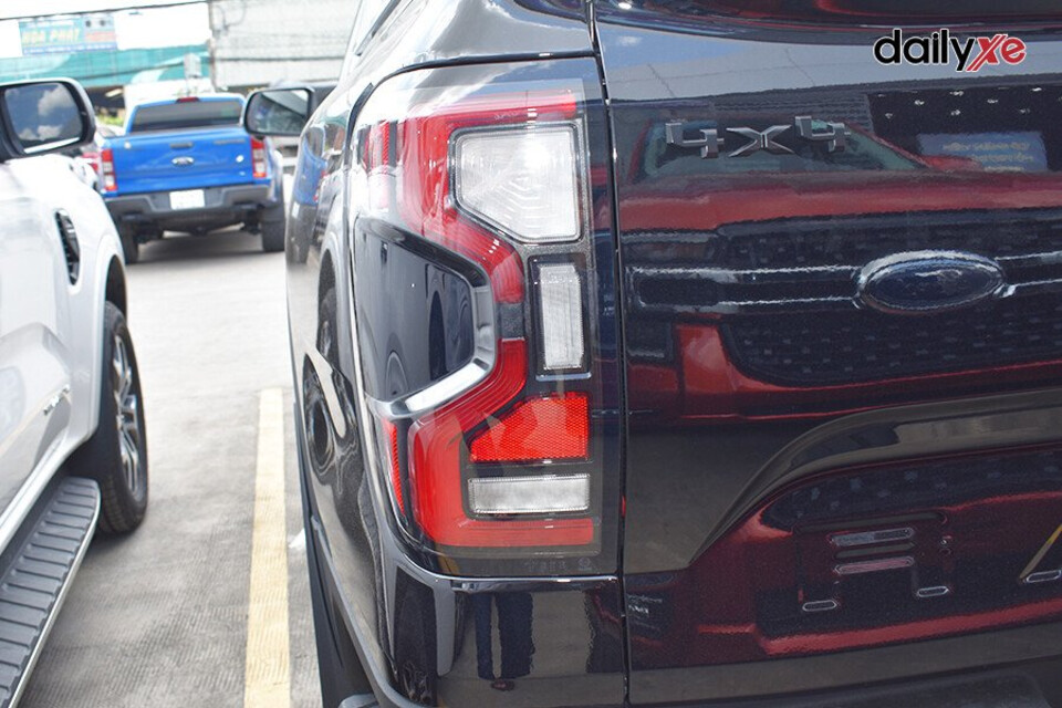 Cụm đèn hậu LED