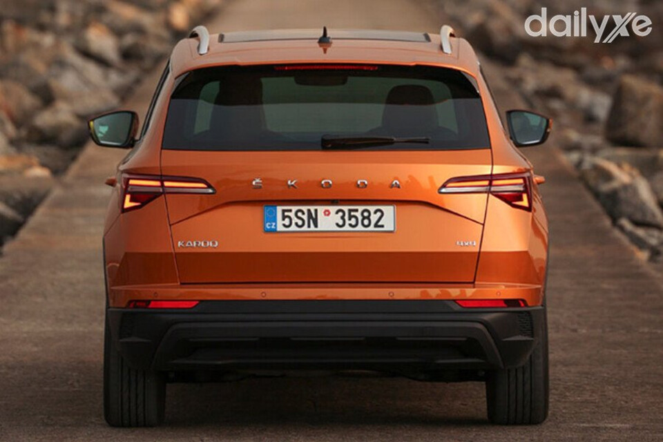 Đuôi xe được thiết kế tối giản