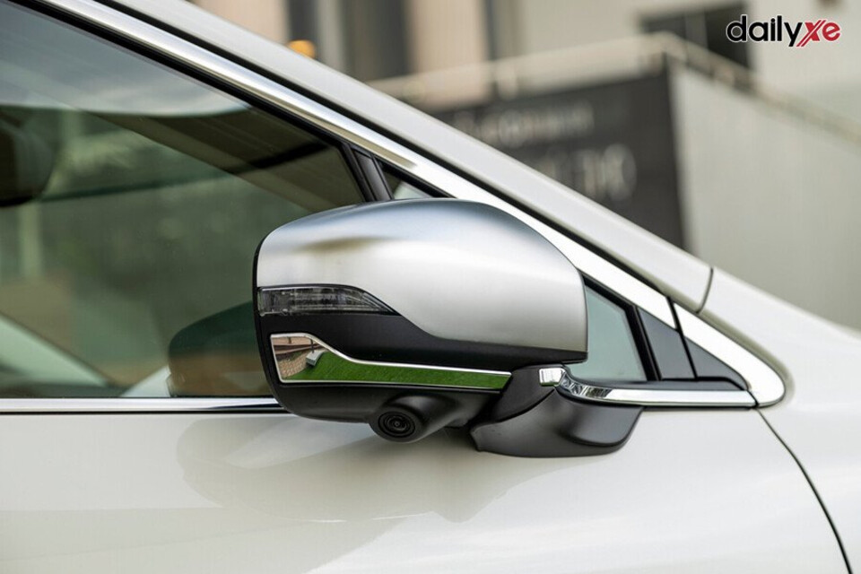 Gương chiếu hậu tích hợp đèn rẽ báo
