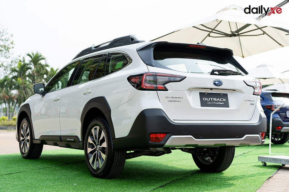 Cụm đèn hậu LED