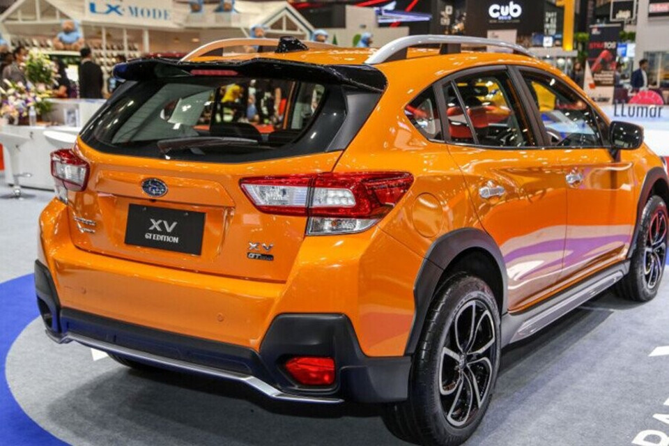 Đuôi xe thiết kế sang trọng