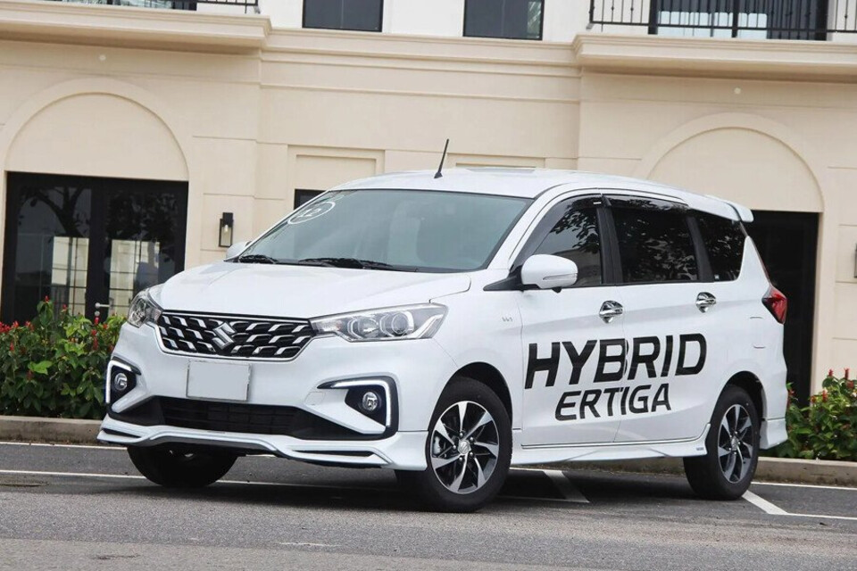 Hybrid tiên phong trong phân khúc MPV