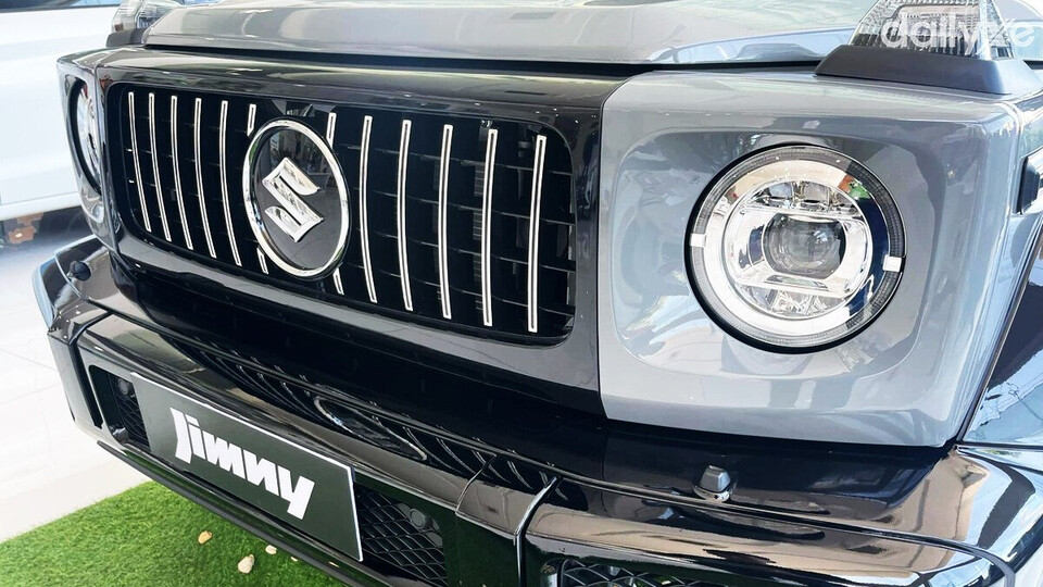 Cụm đèn chiếu sáng Suzuki Jimny thiết kế tròn to