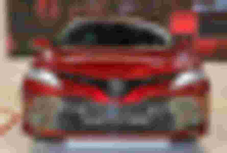 Ngoại thất Toyota Camry - Hình 1