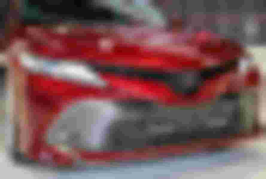Ngoại thất Toyota Camry - Hình 2