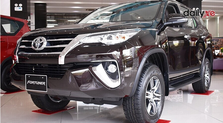 Toyota Fortuner với vẻ ngoài mạnh mẽ, bề thế và sang trọng