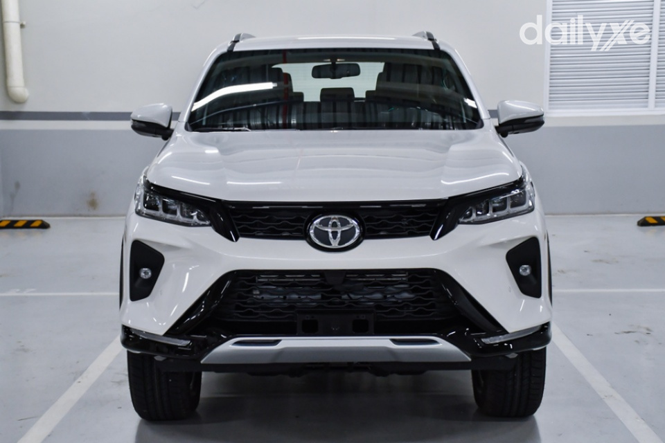 Đầu xe thiết kế mạnh mẽ