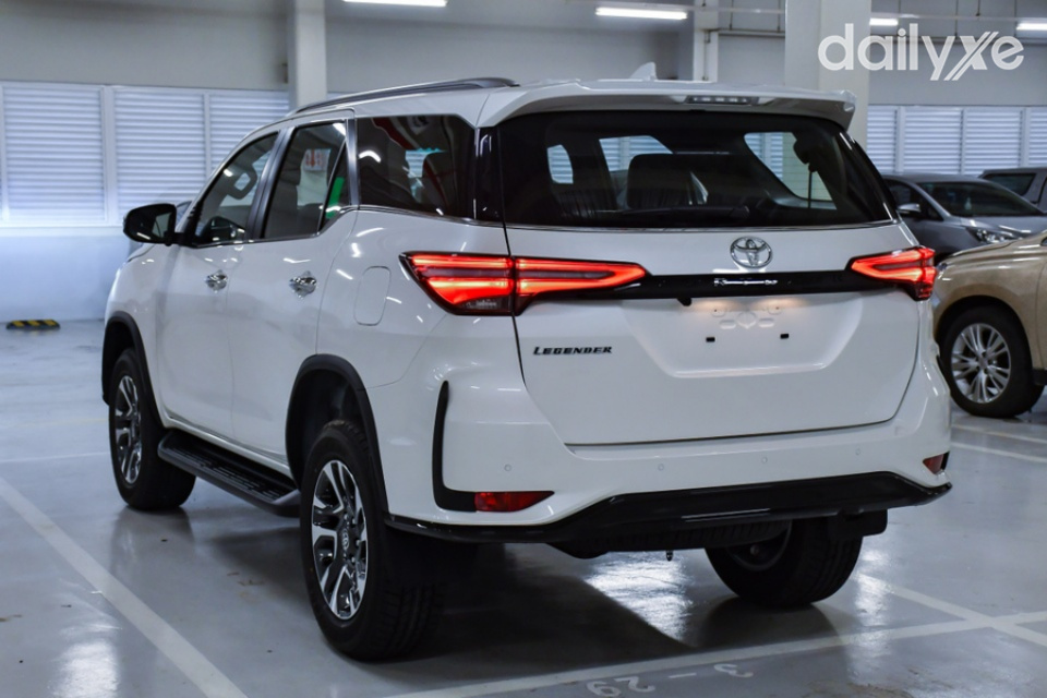 Đuôi xe thiết kế nam tính, phá cách