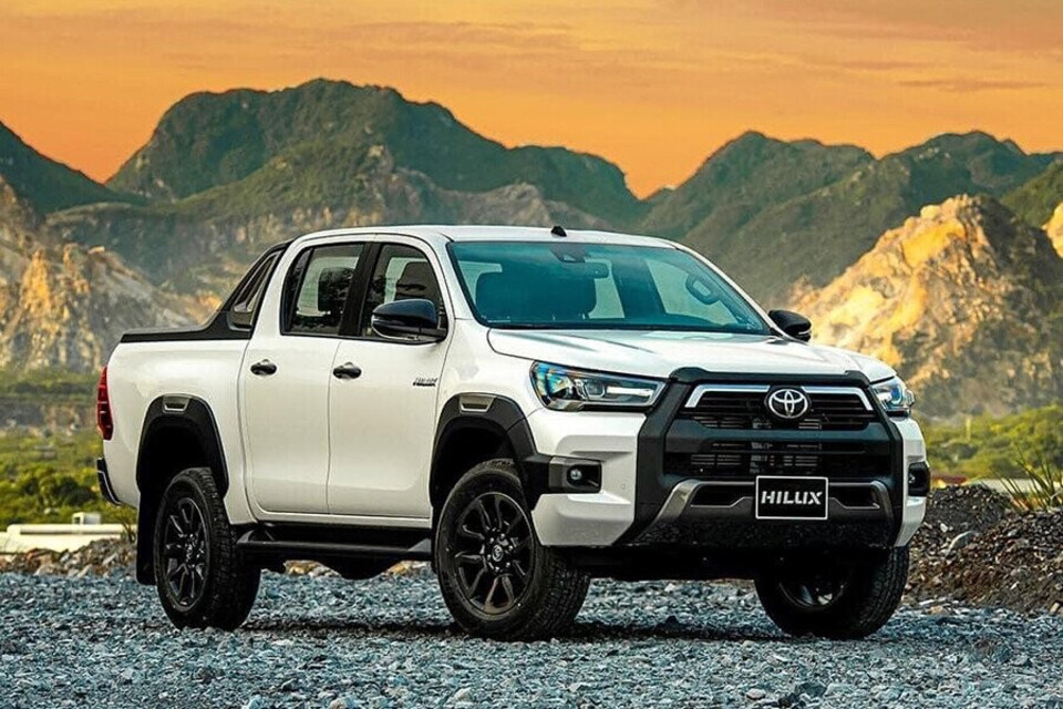 Toyota Hilux mẫu bán tải thiết kế mạnh mẽ