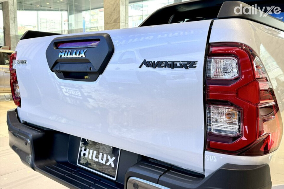 Cụm đèn hậu lớn đầy cá tính