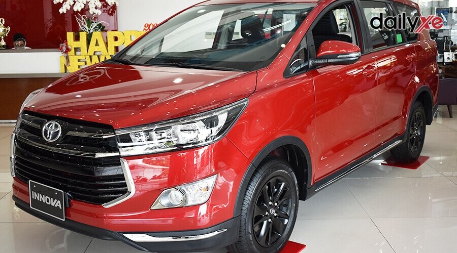 Thông tin chi tiết Toyota Innova Venturer 2019