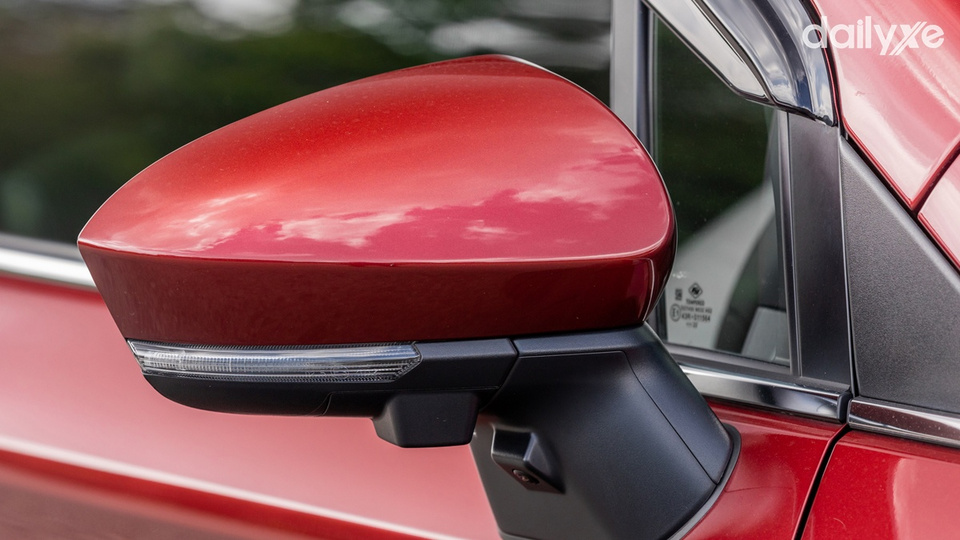 Gương chiếu hậu tích hợp chức năng tiện dụng