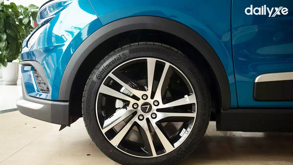 Mâm xe VF e34 có kích thước lớn