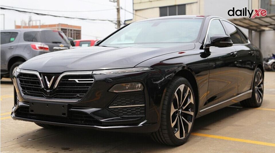 Chiếc VinFast Lux A2.0 vừa xuất hiện tại triển lãm Paris Motor Chiếc VinFast Lux A2.0 vừa xuất hiện tại triển lãm Paris Motor