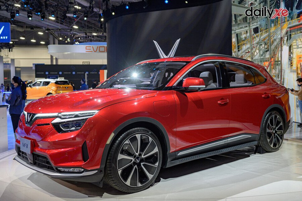 Thân xe mang phong cách SUV lai Coupe thời thượng