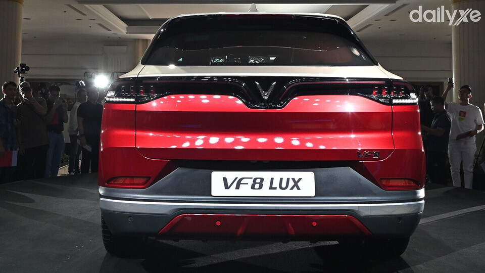 Đuôi xe thiết kế nổi bật