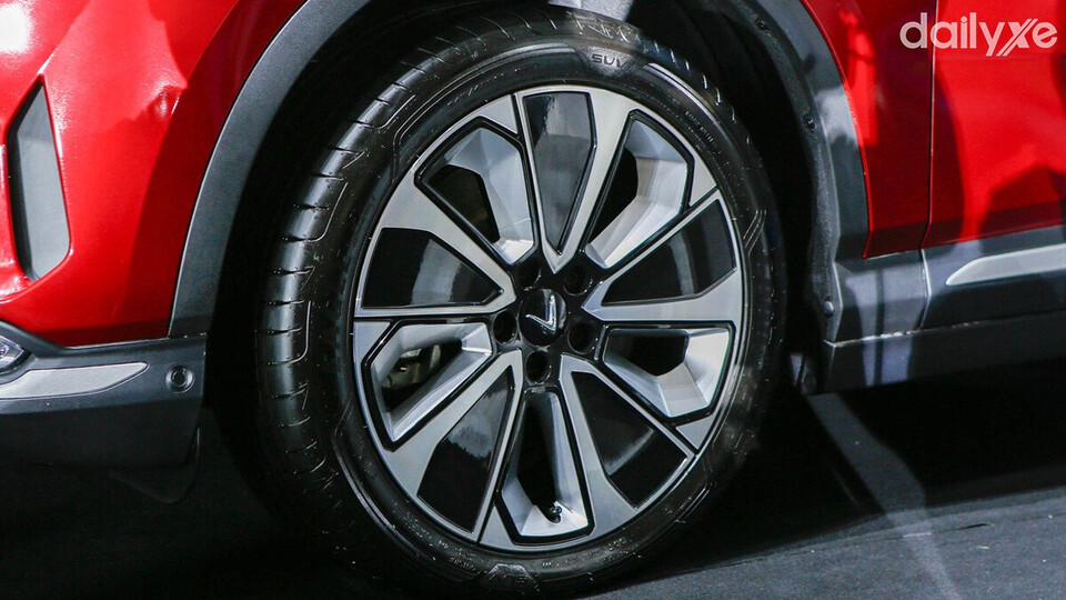 Mâm xe hợp kim kích thước 19 inch