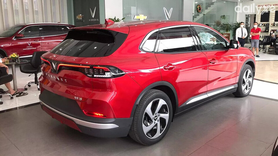 Đuôi xe thiết kế nổi bật