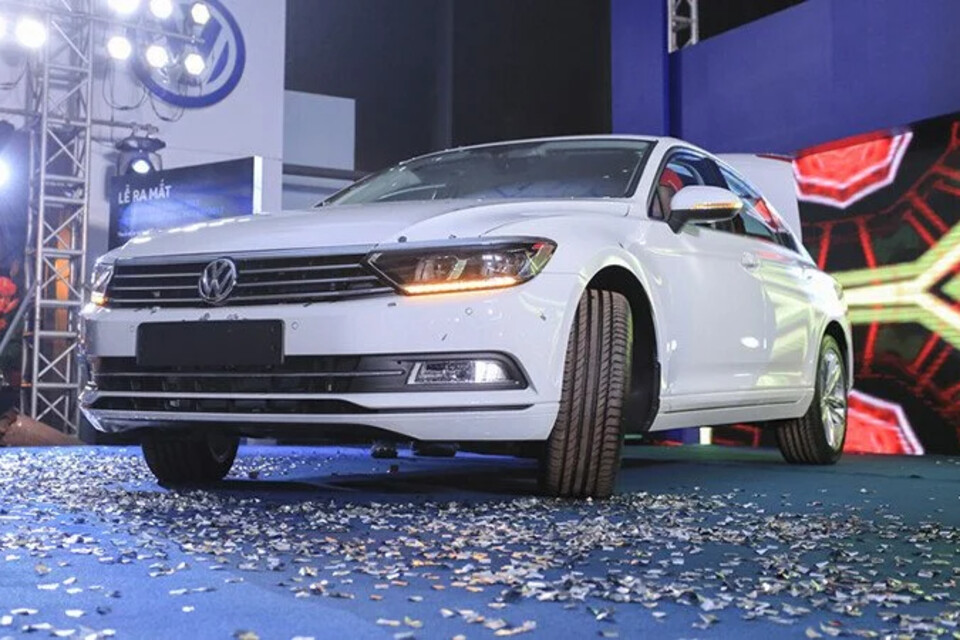 Kiểu dáng lịch lãm và cân xứng mang đậm phong cách thiết kế  Kiểu dáng lịch lãm và cân xứng mang đậm phong cách thiết kế