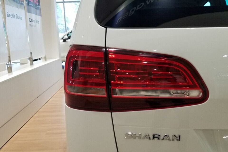 Cụm đèn hậu sử dụng công nghệ LED Cụm đèn hậu sử dụng công nghệ LED