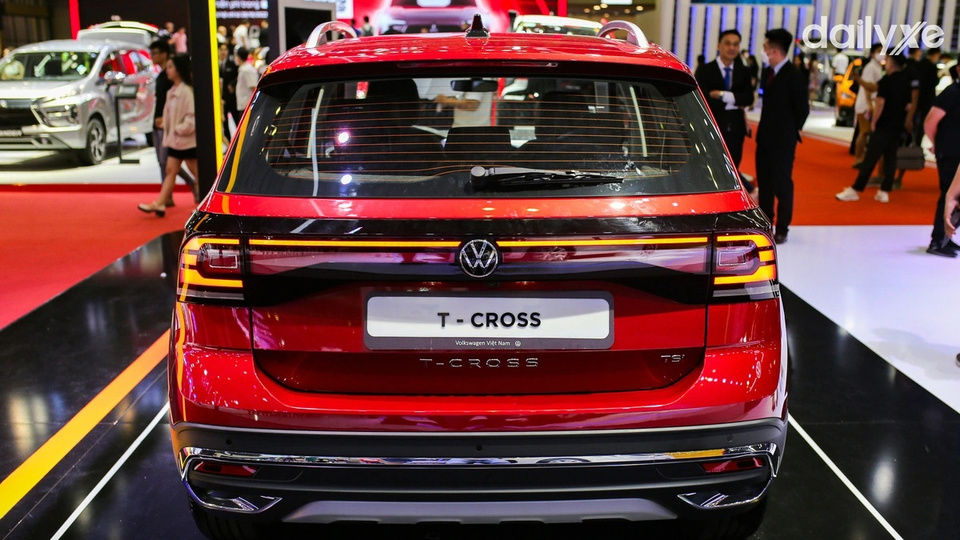 Đuôi xe Volkswagen T-Cross bo góc mềm mại