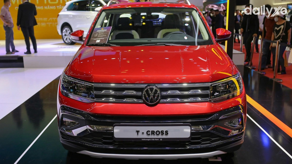 Cụm lưới tản nhiệt tạo hình độc đáo