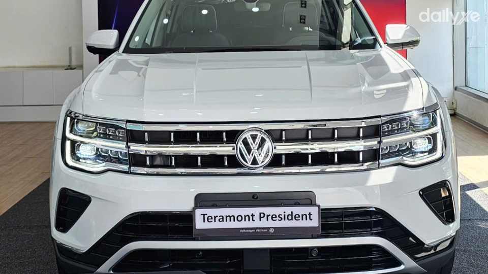 Cụm lưới tản nhiệt thiết kế bản lớn