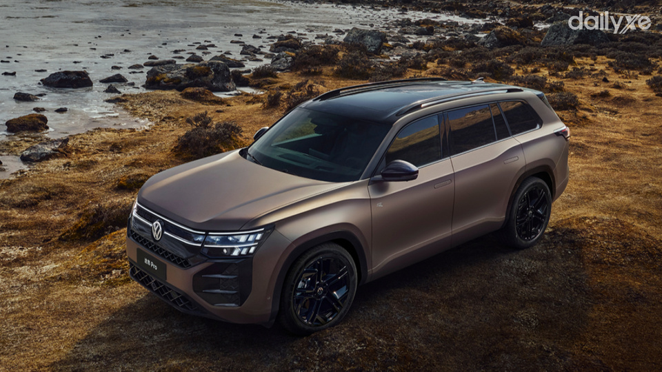 Ấn tượng mạnh với vóc dáng bệ vệ và phong cách nam tính đặc trưng