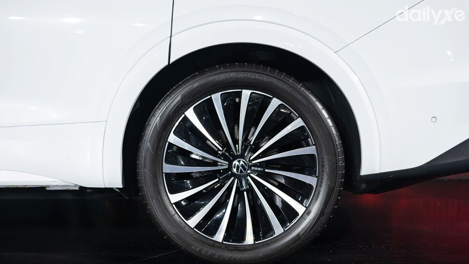 Bộ la-zăng đa chấu vô cùng bắt mắt trên Volkswagen Viloran