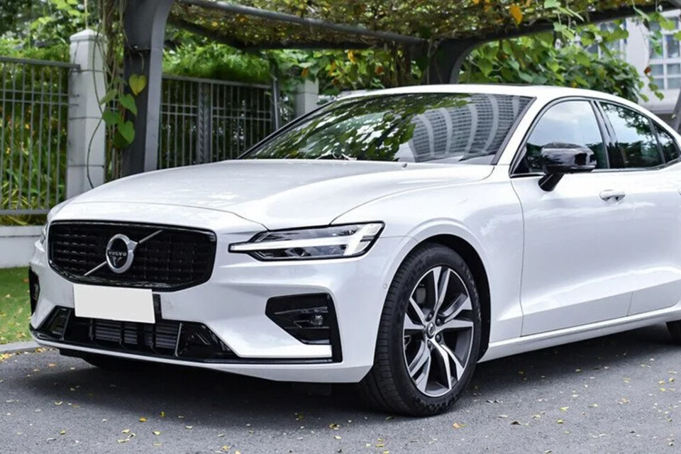 Mẫu sedan hạng sang cỡ nhỏ Mẫu sedan hạng sang cỡ nhỏ