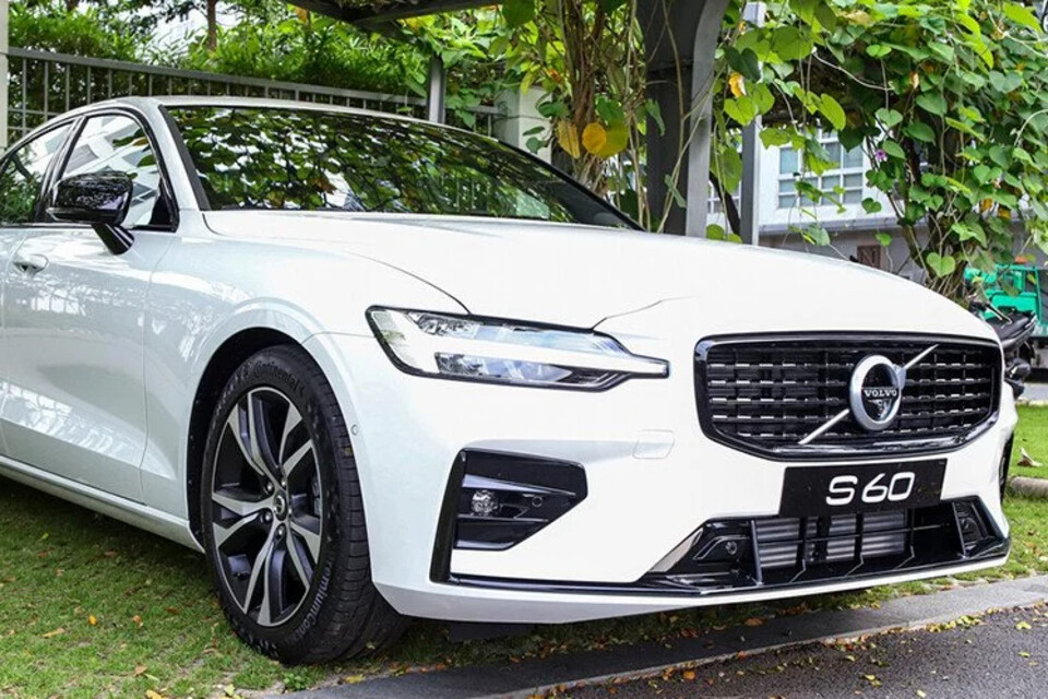 Mẫu xe nổi bật thuộc phân khúc sedan hạng sang theo phong cách thể thao Mẫu xe nổi bật thuộc phân khúc sedan hạng sang theo phong cách thể thao