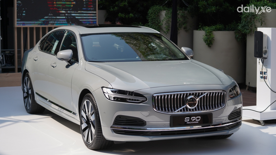 Mẫu xe lối thiết kế sang trọng, lịch lãm