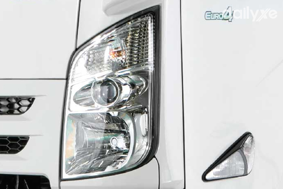 Cụm đèn chiếu sáng thiết kế bản lớn