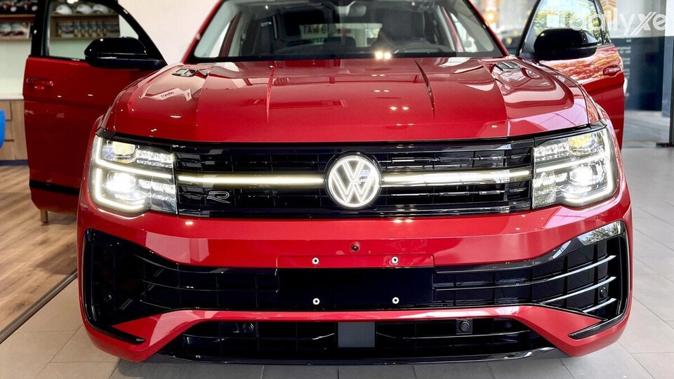 Đầu xe Volkswagen Teramont X mang vẻ táo bạo và mạnh mẽ
