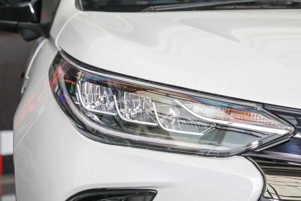 Cụm đèn chiếu sáng LED