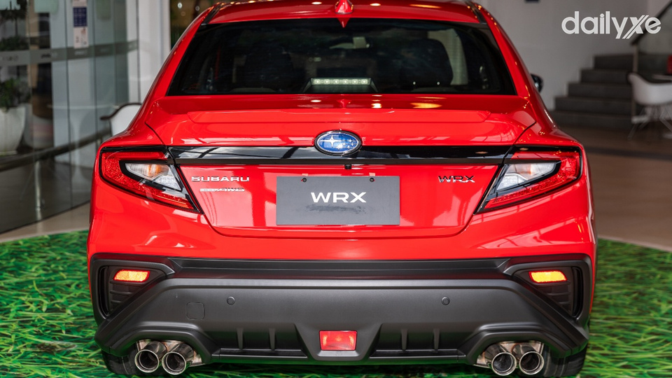 Đuôi xe thiết kế các chi tiết tỉ mỉ